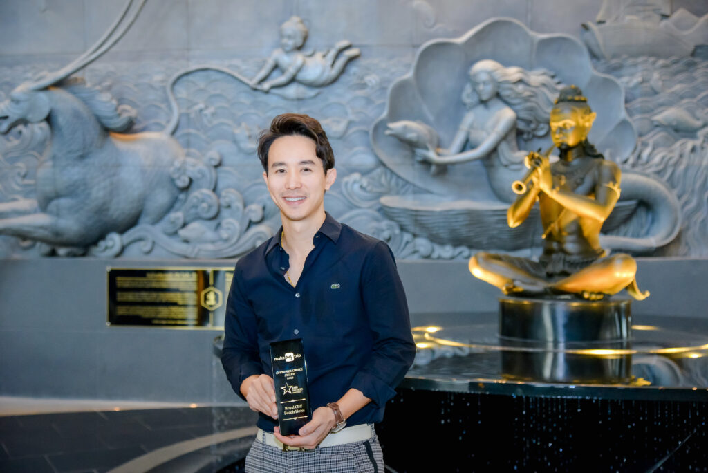 ฉลองความสำเร็จรับรางวัล
MakeMyTrip Customer Choice Awards - โรงแรมหรูในไทย
